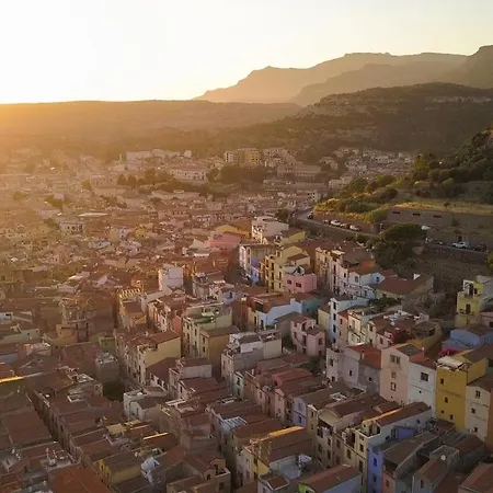 Sa Domo E Giuanne E Giuanna 4*