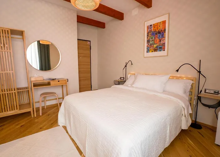 Sa Domo E Giuanne E Giuanna Bosa