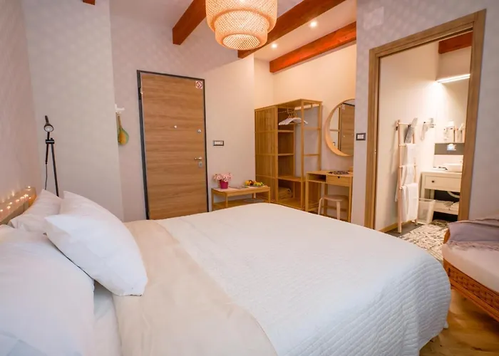 Sa Domo E Giuanne E Giuanna 4*