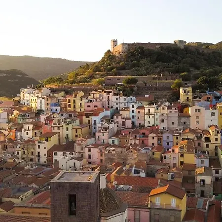 Sa Domo E Giuanne E Giuanna Bed & Breakfast Bosa