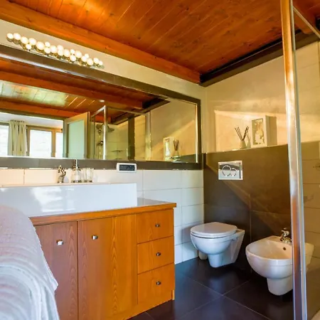 Sa Domo E Giuanne E Giuanna 4*