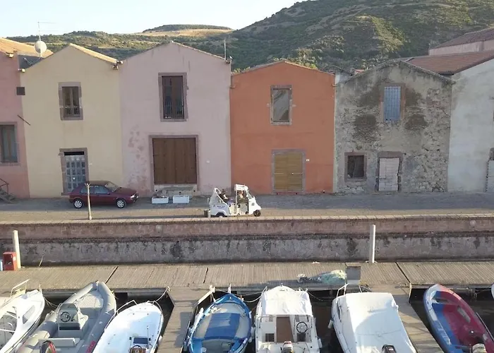 Sa Domo E Giuanne E Giuanna